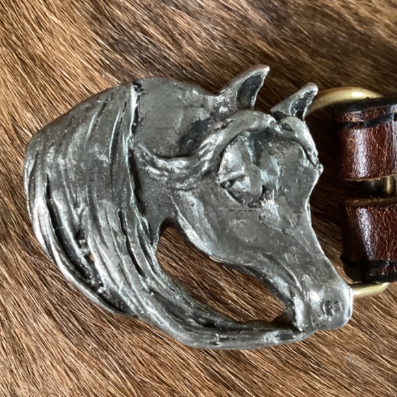Beautiful Arabian Horse Head Buckle Leather Belt - Picture 10 of 10